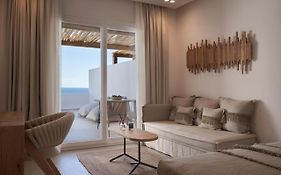 Armony Suites Milos